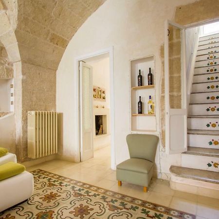 Explore The Historic City On Foot From An Old Town House Lecce Exteriér fotografie