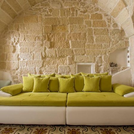 Explore The Historic City On Foot From An Old Town House Lecce Exteriér fotografie