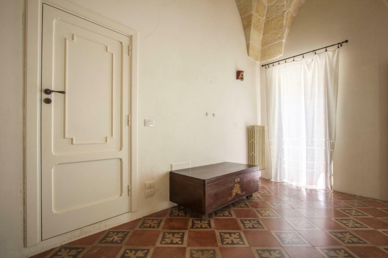 Explore The Historic City On Foot From An Old Town House Lecce Exteriér fotografie