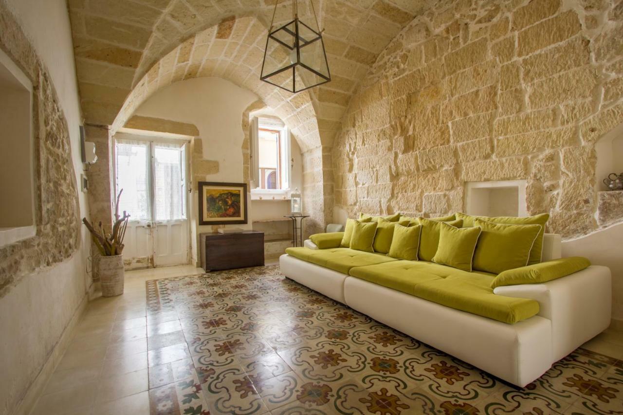 Explore The Historic City On Foot From An Old Town House Lecce Exteriér fotografie
