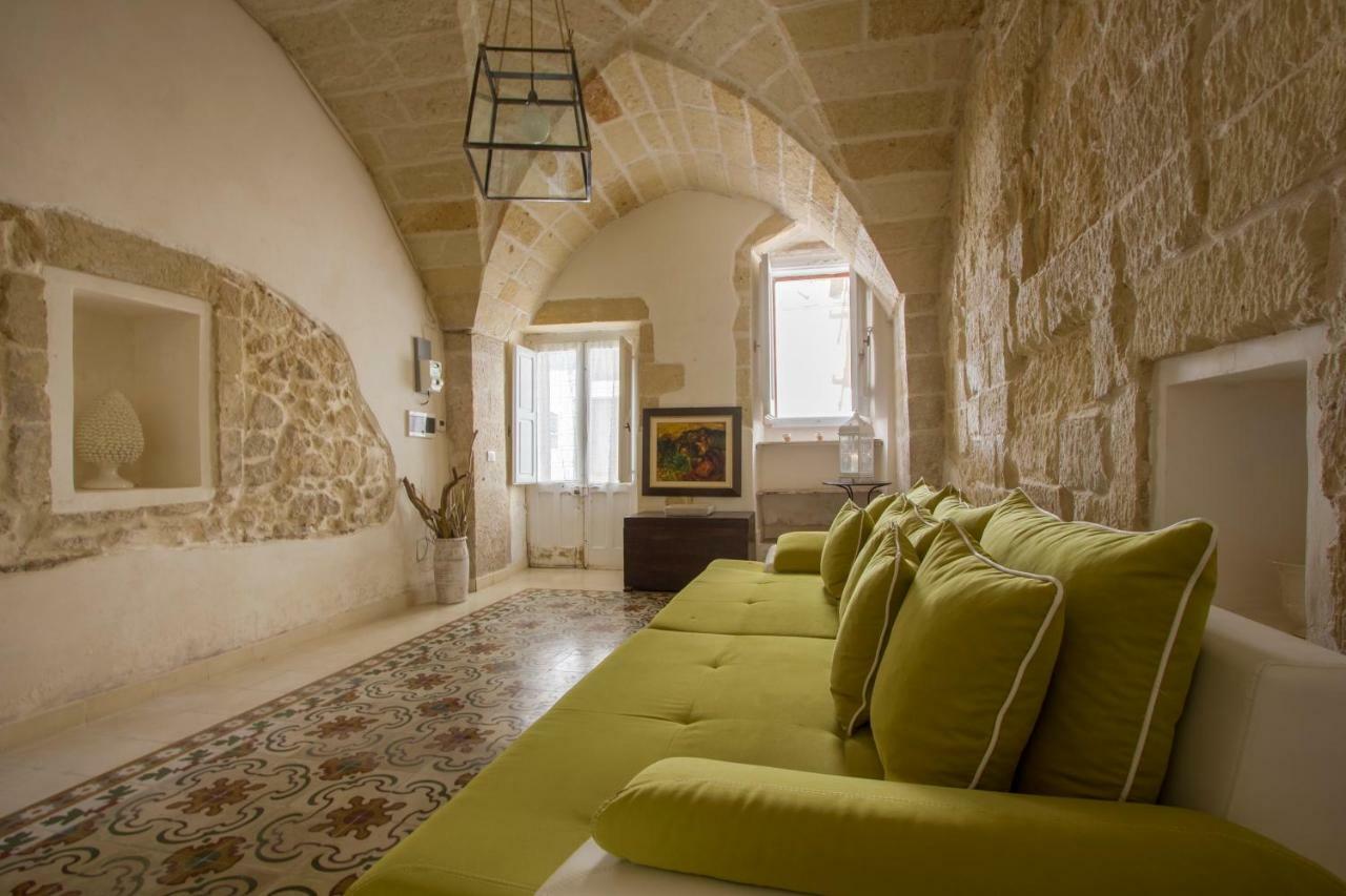 Explore The Historic City On Foot From An Old Town House Lecce Exteriér fotografie