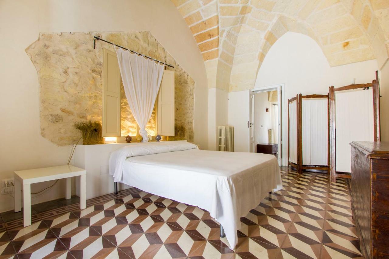 Explore The Historic City On Foot From An Old Town House Lecce Exteriér fotografie